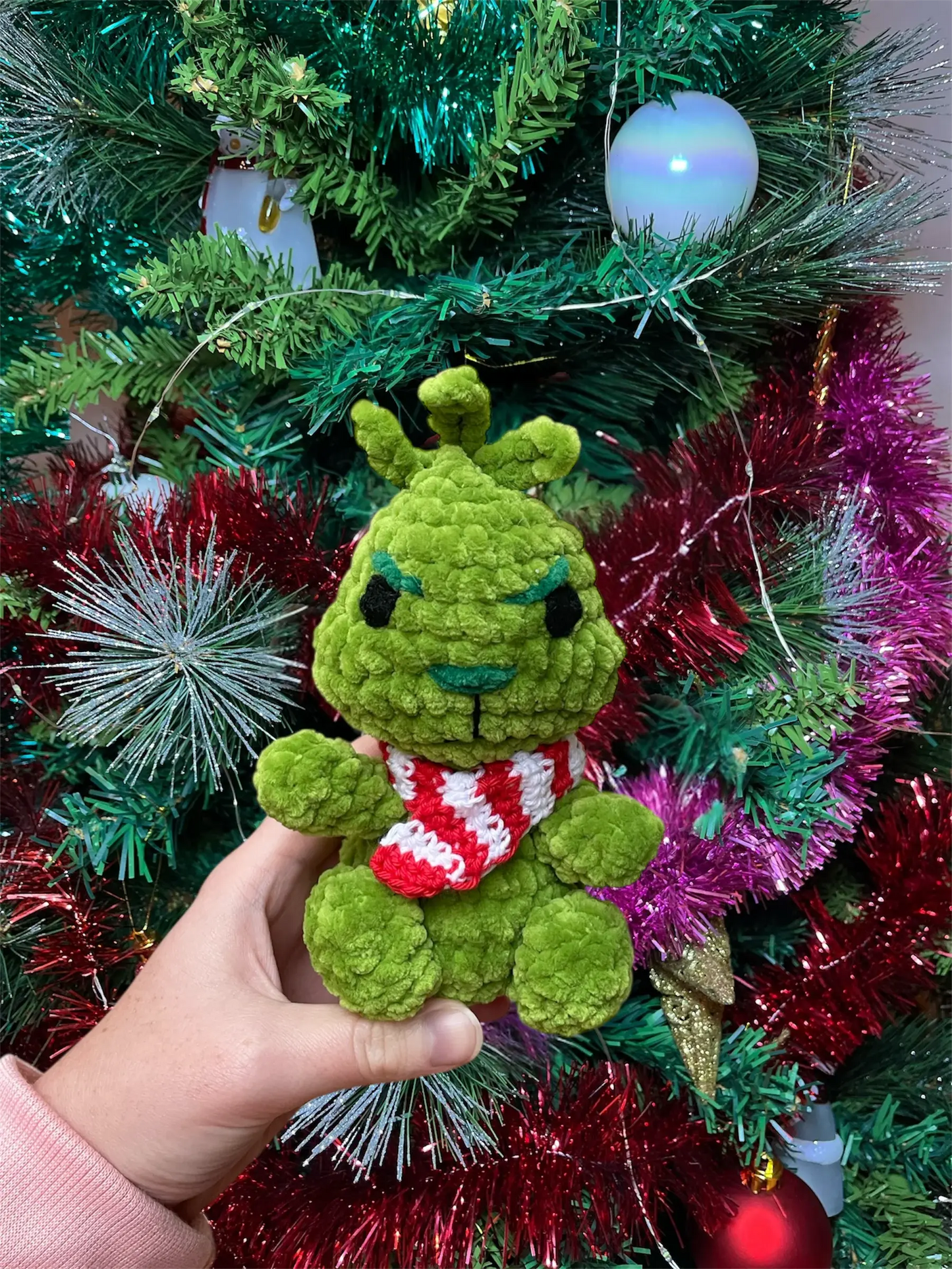 Monstre de Noël - Peluche en crochet éco responsable | Lysorea