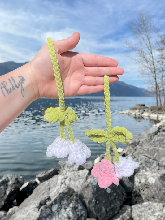 Fleurs pendantes en crochet
