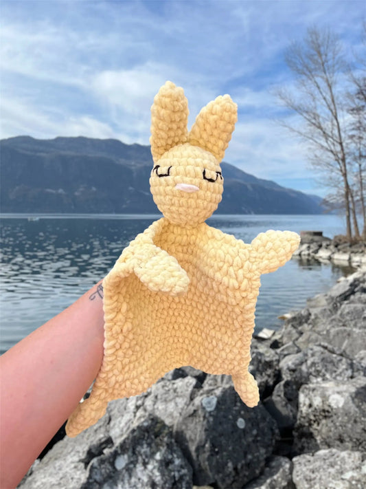Le lapin - Doudou au crochet éco-responsable | Lysorea