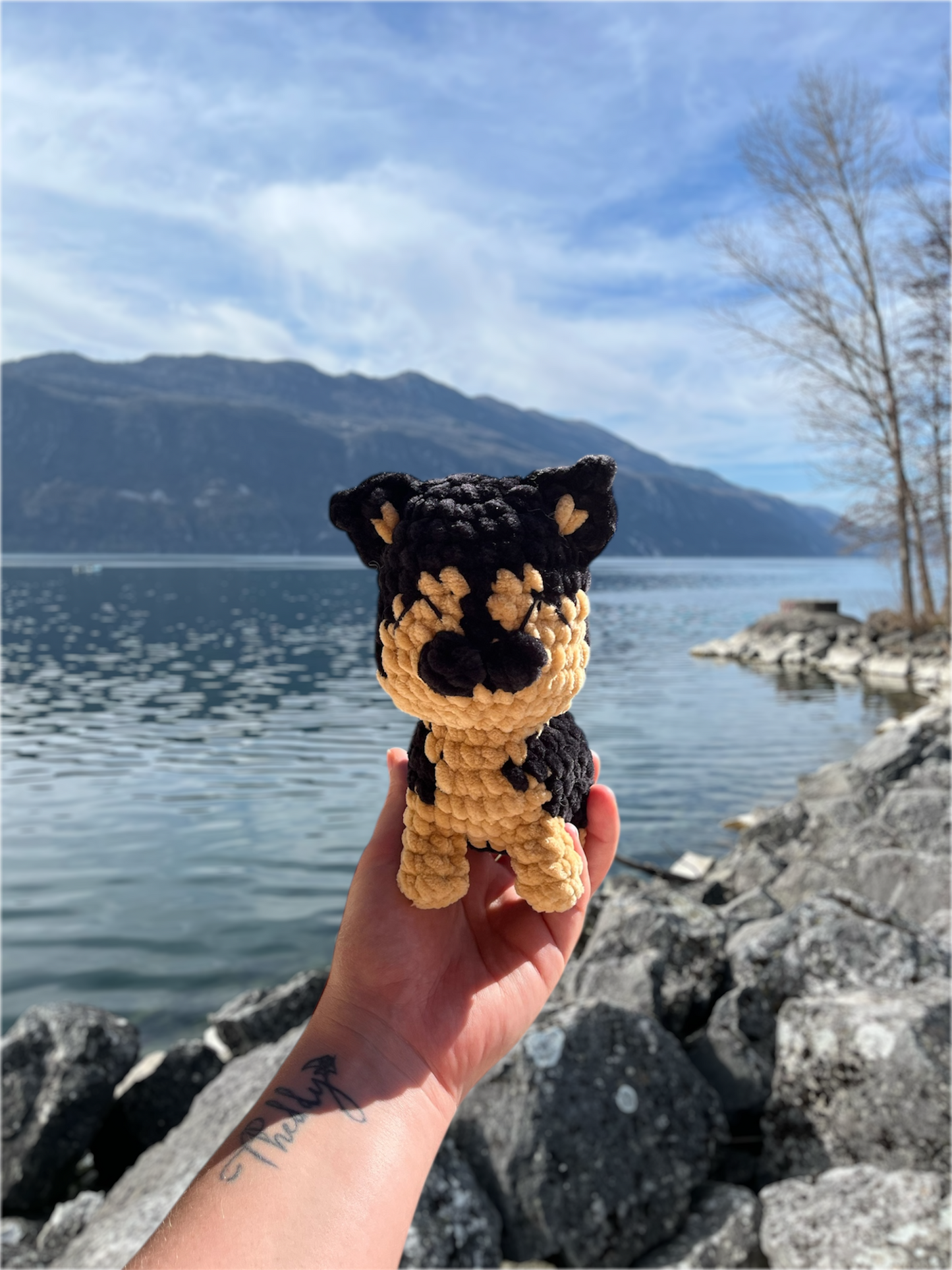 Peluche en crochet éco-responsable - Chien assis | Lysorea